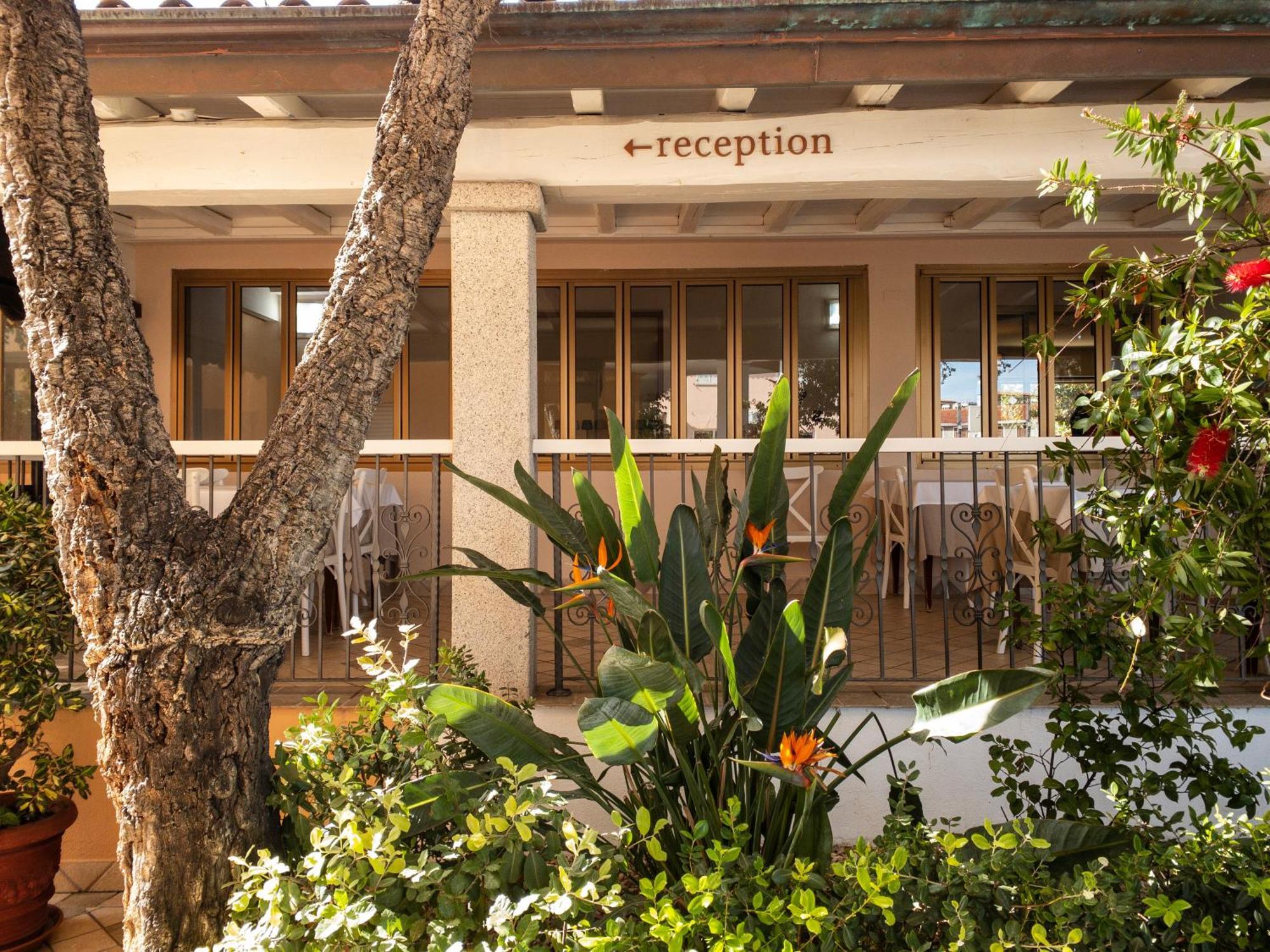 Hotel Donatella Posada  Exterior photo