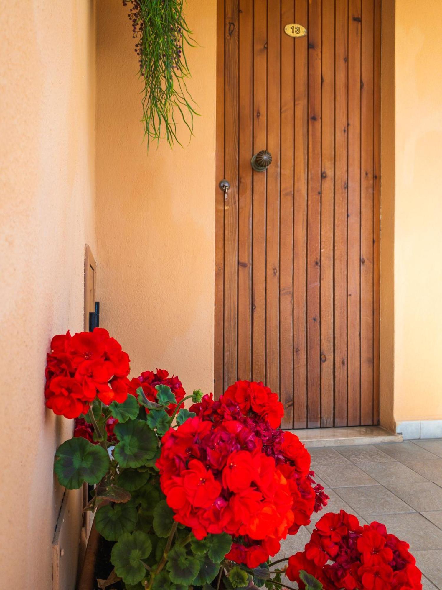 Hotel Donatella Posada  Exterior photo